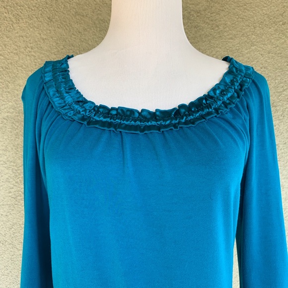 π₯5/$20π₯ Teal Blue Rayon Jersey Top - Picture 5 of 8
